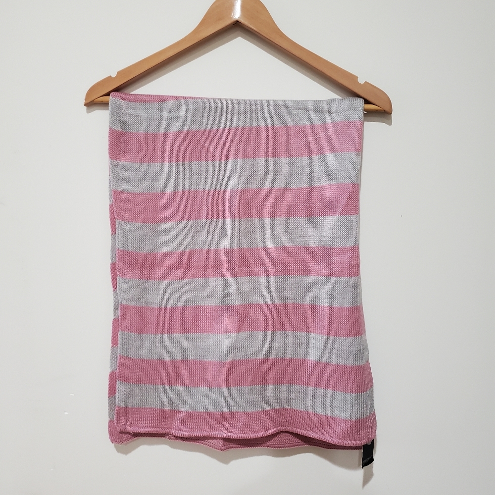 BNWT Expression Grey gray and pink striped fall winter scarf